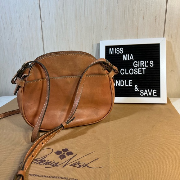 Patricia Nash Chania Crossbody Tan - Picture 2 of 5